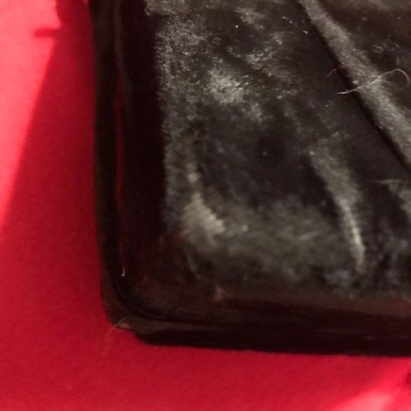 Vintage Black Velvet Purse with Gold Trim with Velvet Handle - Picture 6 of 10